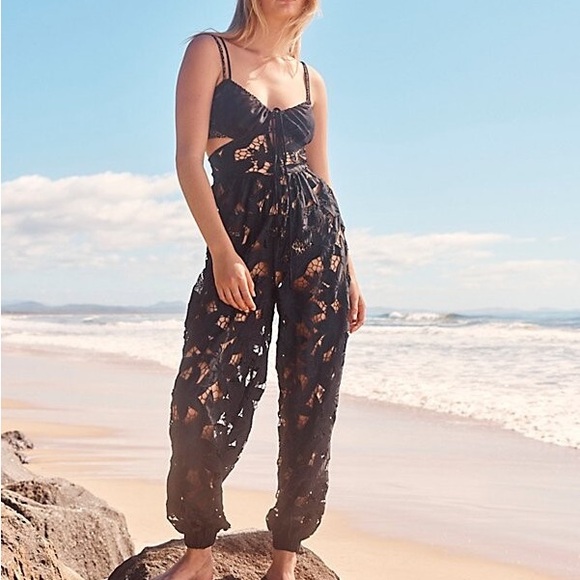 Free People Pants - Intimately Free‎ People Meet Me In Bali Romper Lace Jumpsuit Women's Size Medium